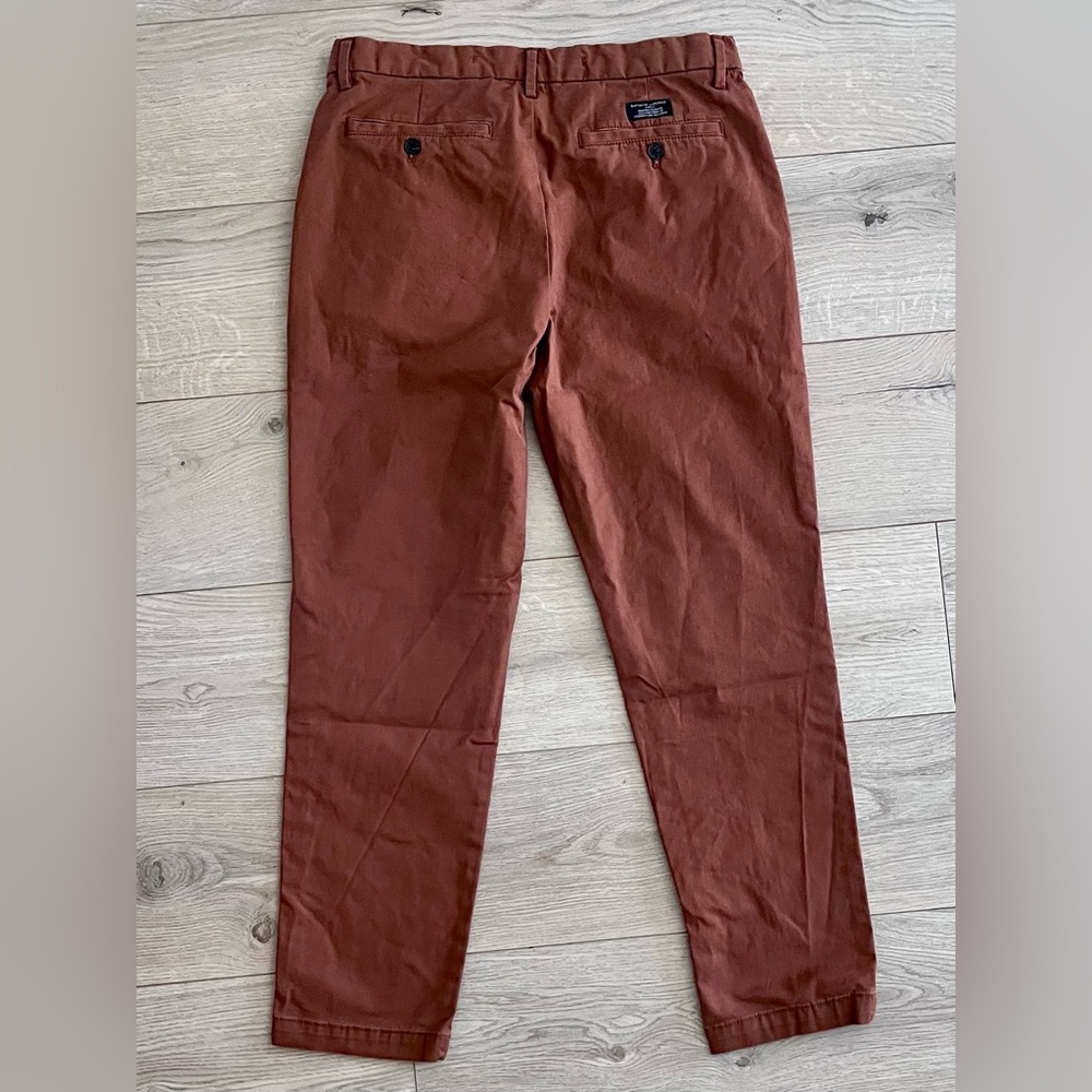 Banana Republic Men's Brown Chino Khakis Pants 32x30 - Picture 2 of 4